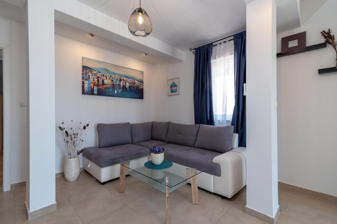 Apartments Dobrila Kastel Novi Exterior photo
